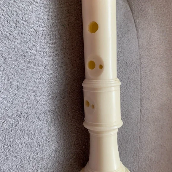 RECORDER MUSICAL INSTRUMENT Plastic Soprano Ivory color 14” x 2”
× 2”GUC - Picture 4 of 10